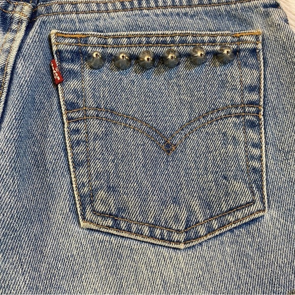 Vintage Levi's Cutoff Upcycled Studded 550 Relaxed Fit Red Tab Denim Shorts Jr 5 - Picture 8 of 15